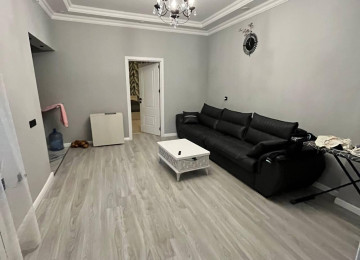 Zabrat qes.192 sayli mektebe yaxin ,mərkəzdə 1,2 sotda 90