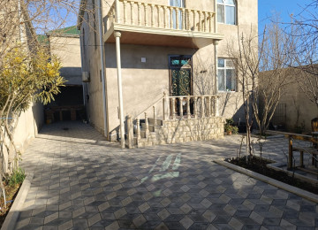 YAŞAYİŞLİ EV İSTEYENLER UCUN: EV ÖZU. ÜCUN TİLİIMİŞDİR. Ev