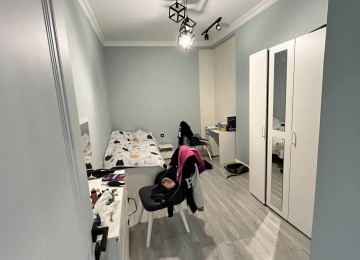 Zabrat qes.192 sayli mektebe yaxin ,mərkəzdə 1,2 sotda 90