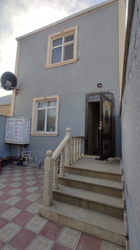 Zabrat 2də iki mərtəbəli 3 otaqlı həyət evi. Zabrat 2də iki mərtəbəli 3 otaqlı həyət evi. Lahiyə: -