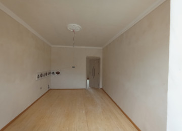 Binə qəsəbəsi ülvi şadlıq sarayının yaxınlığında 84 saylı