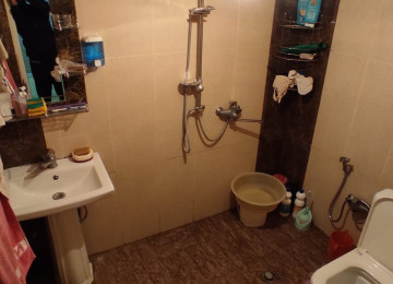 Zabrat 2də iki mərtəbəli 3 otaqlı həyət evi. Lahiyə: -