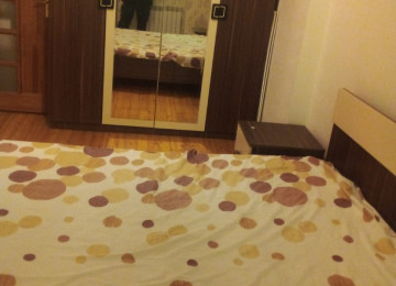 Xlrdalan Ţəzə Bazarln Yanl 2 Otaq tam Təmirli 80 Kv Menzlin