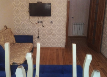 Xlrdalan Ţəzə Bazarln Yanl 2 Otaq tam Təmirli 80 Kv Menzlin