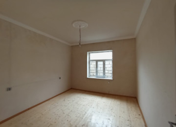 Binə qəsəbəsi ülvi şadlıq sarayının yaxınlığında 84 saylı