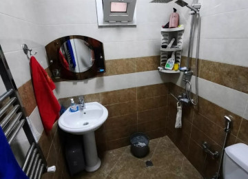 Binəqədidə 133 nömrəli marşrutun yolunda 3 otaqlı şəxsi