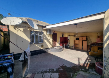 Zabrat qes.Əsas yola yaxin 1,8 sotda 72 kvm sahesi olan 3