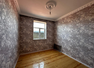 Mastaga qes.Natarial kontorunun arxasinda 3 sotda 120kvm.4