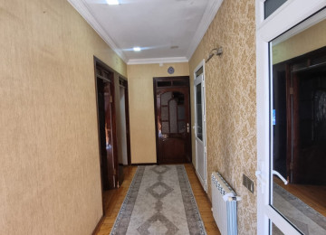 Zabrat qes.Əsas yola yaxin 1,8 sotda 72 kvm sahesi olan 3