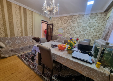 Zabrat qes.Əsas yola yaxin 1,8 sotda 72 kvm sahesi olan 3