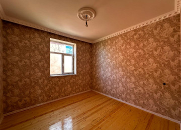 Mastaga qes.Natarial kontorunun arxasinda 3 sotda 120kvm.4