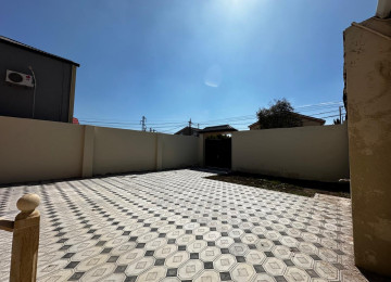 Mastaga qes.Natarial kontorunun arxasinda 3 sotda 120kvm.4