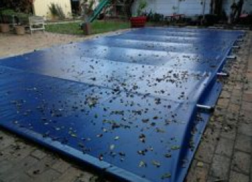 su kecirmeyen hovuz örtüyünün quraşdırılması hovuzu təmiz