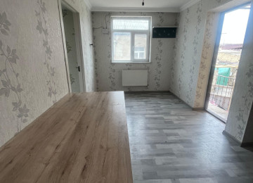 Xırdalan şəhərinin mərkəzi ərazisində,çox əlverişli