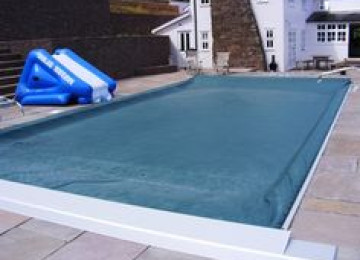 Əl və ya motorlu olaraq dizayn edilmişdir. 4 fesil qoruyucu