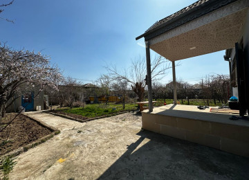 EV İPOTEKAYA YARARLİDİR!Ramani gulculukde Yoldan 400metr