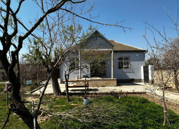 EV İPOTEKAYA YARARLİDİR!Ramani gulculukde Yoldan 400metr