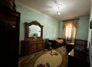 Ramani sovxozda 13 sotda 150 kvm.4 otaqli +əlavə 1