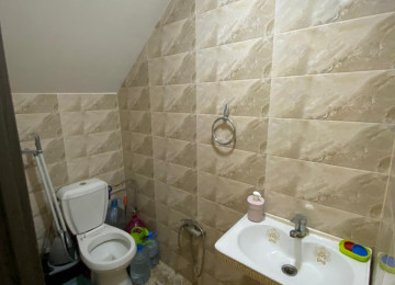 Masazırda,1.8sotda şəxsi tikilmiş,180 m2 sahəyə malik gözəl