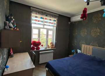 Masazırda,1.8sotda şəxsi tikilmiş,180 m2 sahəyə malik gözəl