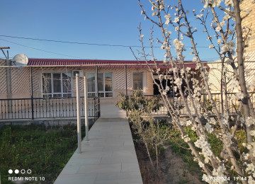 Saray baglarinda 6 sotun içində yeni tikilib təmir olunmuş