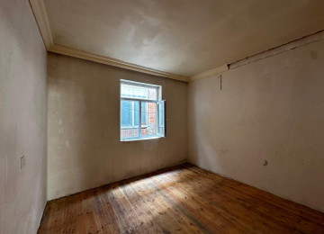 Mehemmedli qed.esas yoldan 300 metr arali 2 sotda 100 kvm.3