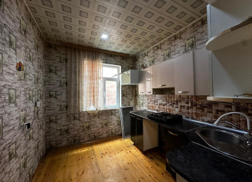 Mehemmedli qed.esas yoldan 300 metr arali 2 sotda 100 kvm.3