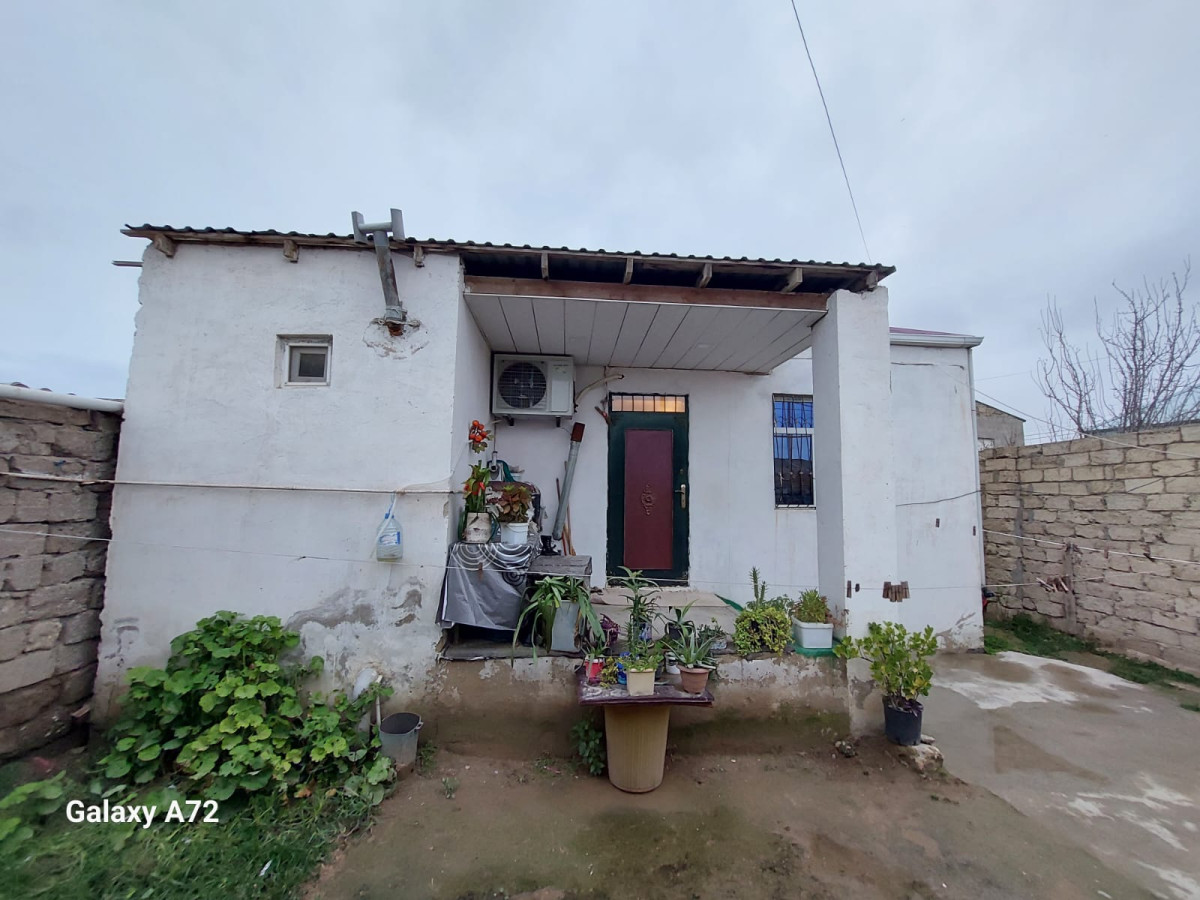 Ev Hovsan Levenginin Qusculuq Yolnun Usdunde Oba Marketin 212