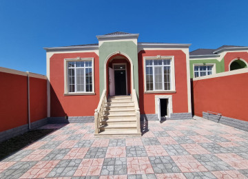 Savalan qes.Marsruta cox yaxin 2,5 sotda 120 kvm.4