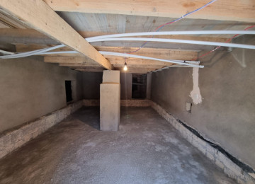 Savalan qes.Marsruta cox yaxin 2,5 sotda 120 kvm.4