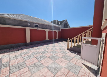 Savalan qes.Marsruta cox yaxin 2,5 sotda 120 kvm.4