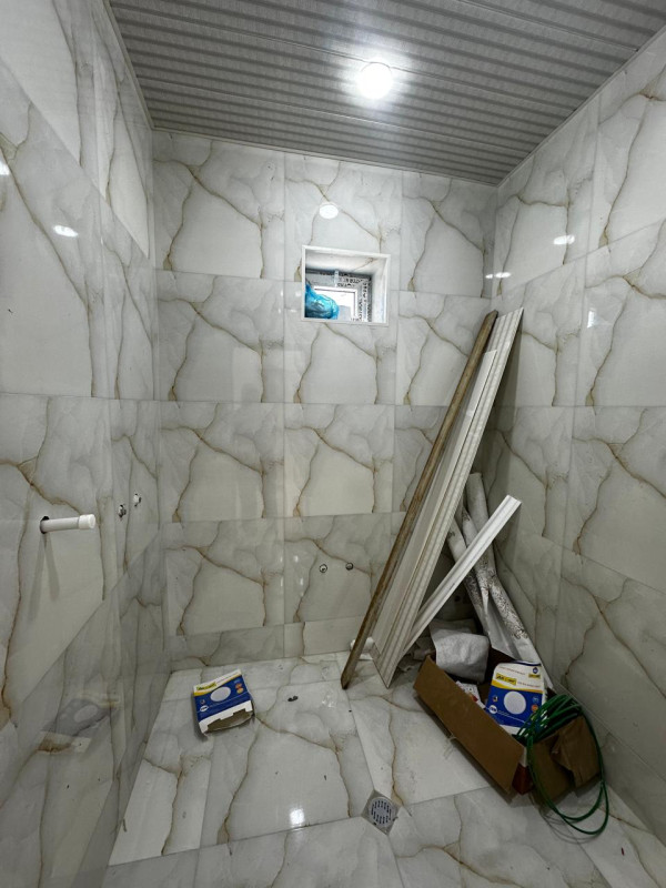 HEYET EVI Zabrat Məhəmmədli yolu yol qiragi yoldan 15metr arali 2 sot