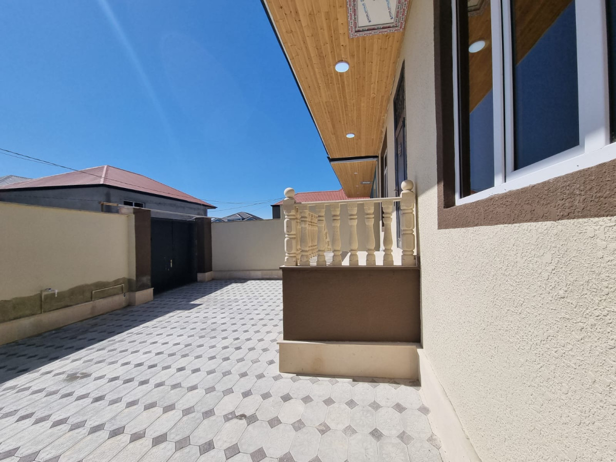 HEYET EVI Savalan yaşayiş massivinde Marsruta,yola,mektebe yaxin 2