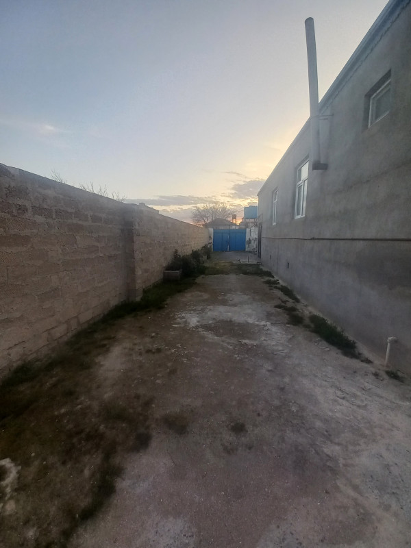 Bine qesebesi Bine safxoz 160 190 nomreli masurutun yolnun usdunde 4 sot