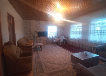 Bine safxoz samsung magazasin yaninda 4 sotda 8 das kursulu