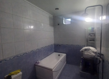 Bine safxoz samsung magazasin yaninda 4 sotda 8 das kursulu