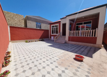 ACİQ EYVANLİ EV SATİLİR. Savalan qes.Marsruta,yola,mektebe