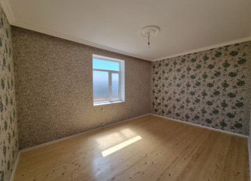 ACİQ EYVANLİ EV SATİLİR. Savalan qes.Marsruta,yola,mektebe