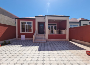 ACİQ EYVANLİ EV SATİLİR. Savalan qes.Marsruta,yola,mektebe