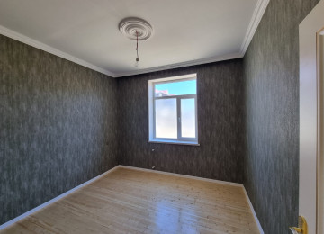 ACİQ EYVANLİ EV SATİLİR. Savalan qes.Marsruta,yola,mektebe