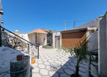 EVİ ALANA CILCIRAQLAR,KOMBİ,MANQALXANA,BESETKA HEDİYYEDİR!