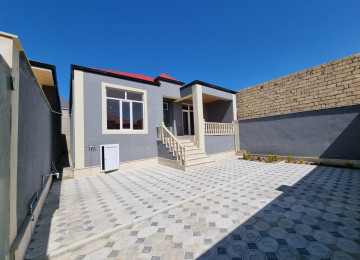 ACİQ EYVANLİ EV SATİLİR. Savalan qes.Marsruta,yola,mektebe