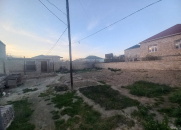 Bine safxoz 160 190 nomreli masurutun yolnun usdunde 4 sot