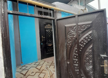 Bine safxoz 218 nomreli mektebin arxasinda 1 otaqli heyet