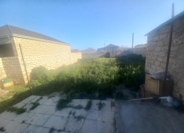 Hovsan puta xeyalar adasi deyilen erazide 4 sotda 2 otaq