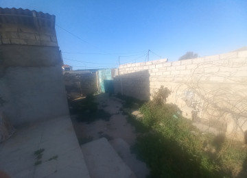 Hovsan puta xeyalar adasi deyilen erazide 4 sotda 2 otaq