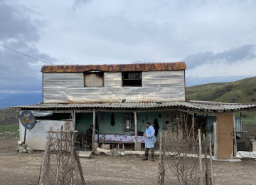 Video və şəkillərdə gördüyünüz bu yataq satılır. Yataq Şəki