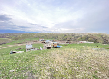 Video və şəkillərdə gördüyünüz bu yataq satılır. Yataq Şəki