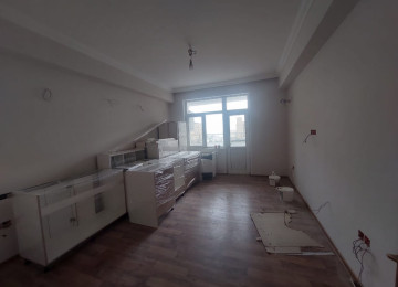 Xətai metrosunun cixişindan Bulvar istiqamətinde yeni