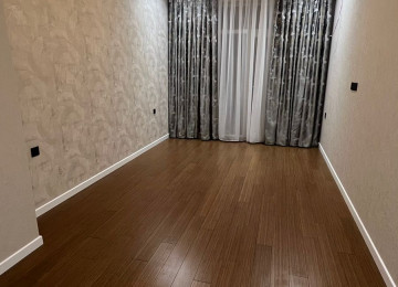 Şərifzadə küçəsində, 2 saylı Tibb Kolleci ilə üzbəüz,